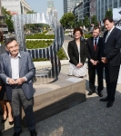 Inhuldiging van de ‘B’ van Auschwitz in Berlijn